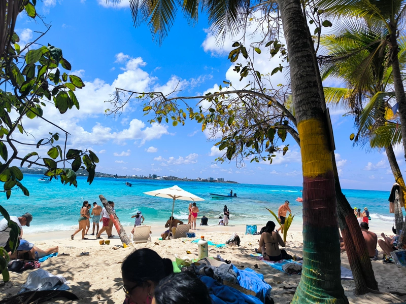 A view of the sea from Johnny Cay.